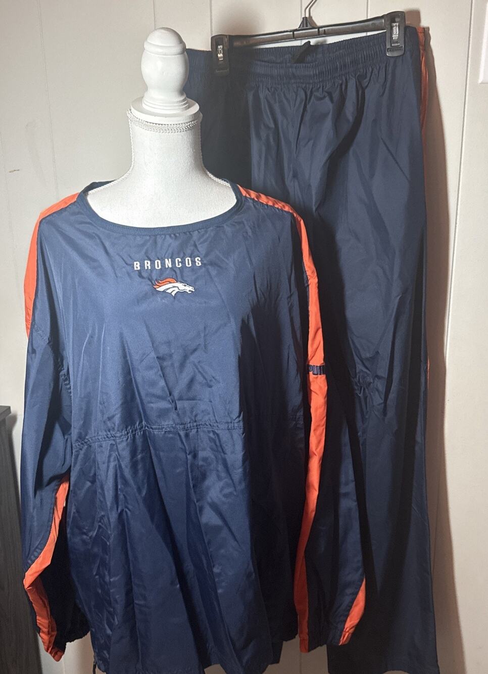 Puma Denver Broncos Men’s Pullover Windbreaker XL And Nike Pants 2XL RR